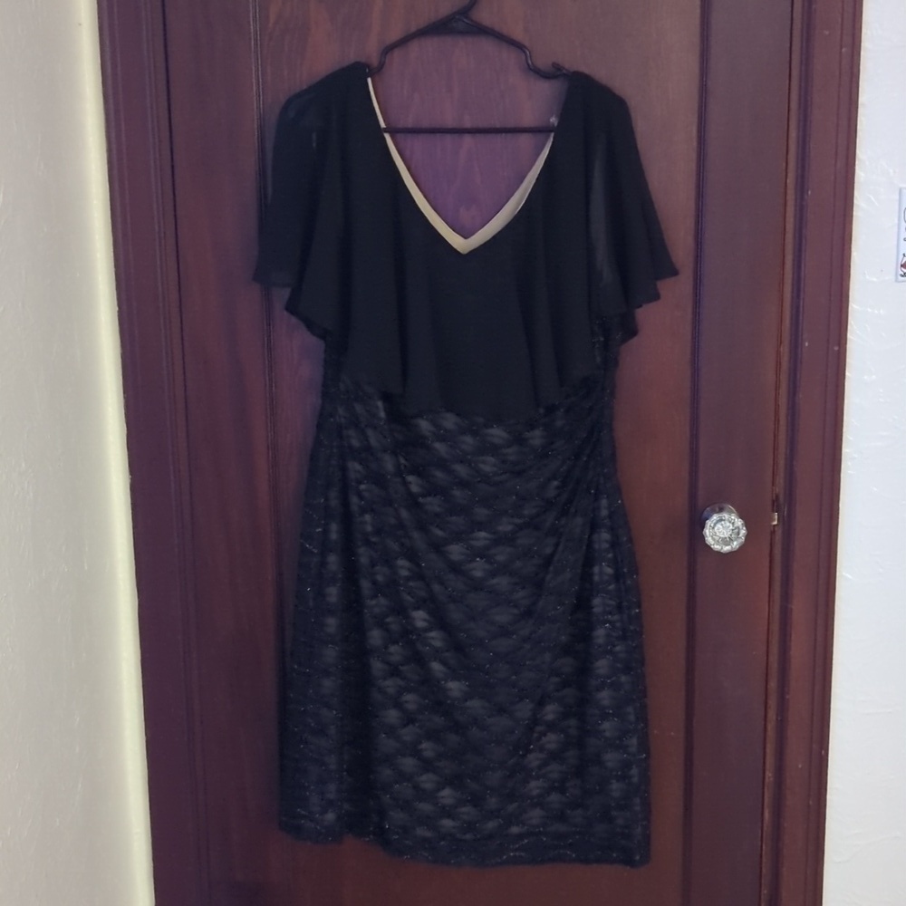 New with Tags Connected Apparel Black Shimmery V Neck Stretch Dress Size 14